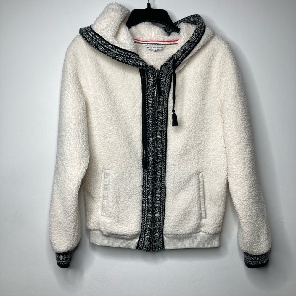 American Eagle Outfitters teddy Sherpa jacket size‎ medium